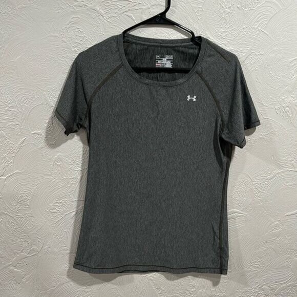 Under Armour Tops - Under Armour HeatGear Fitted Short Sleeve Shirt Size Medium